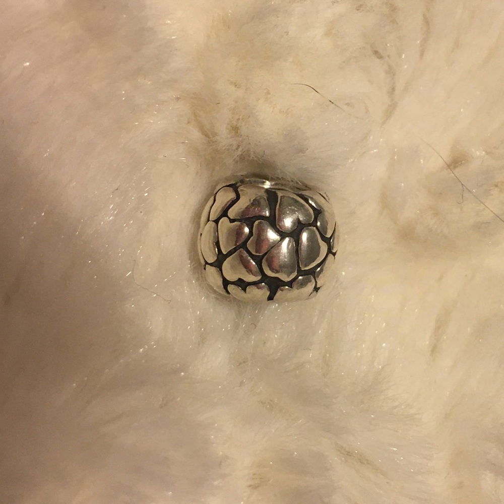 Pandora heart bead
